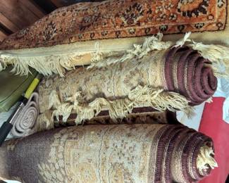 Rugs
45$  each