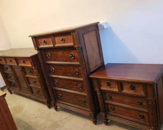 Contemporary bedroom set: 2 dressers w 1 mirror, 2 night stands, full headboard