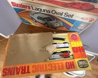 HO Electric Train Life-Like