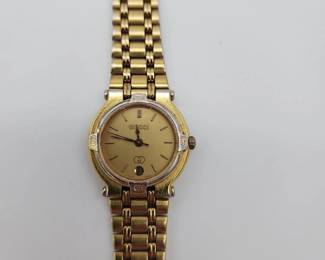 Gucci Vintage Yellow Gold Plated Ladies 9200L Watch