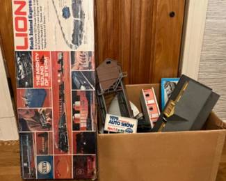 Vintage Lionel Rock Island 027 Gauge Electric Train Set and More!