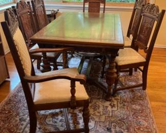 1920s Tudor Design Antique Carved Oak Draw Leaf Oak Dining Set