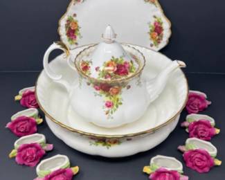 Royal Albert Bone China - Old Country Roses - 1962 Salad Bowl