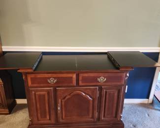 Open Bar serving table
