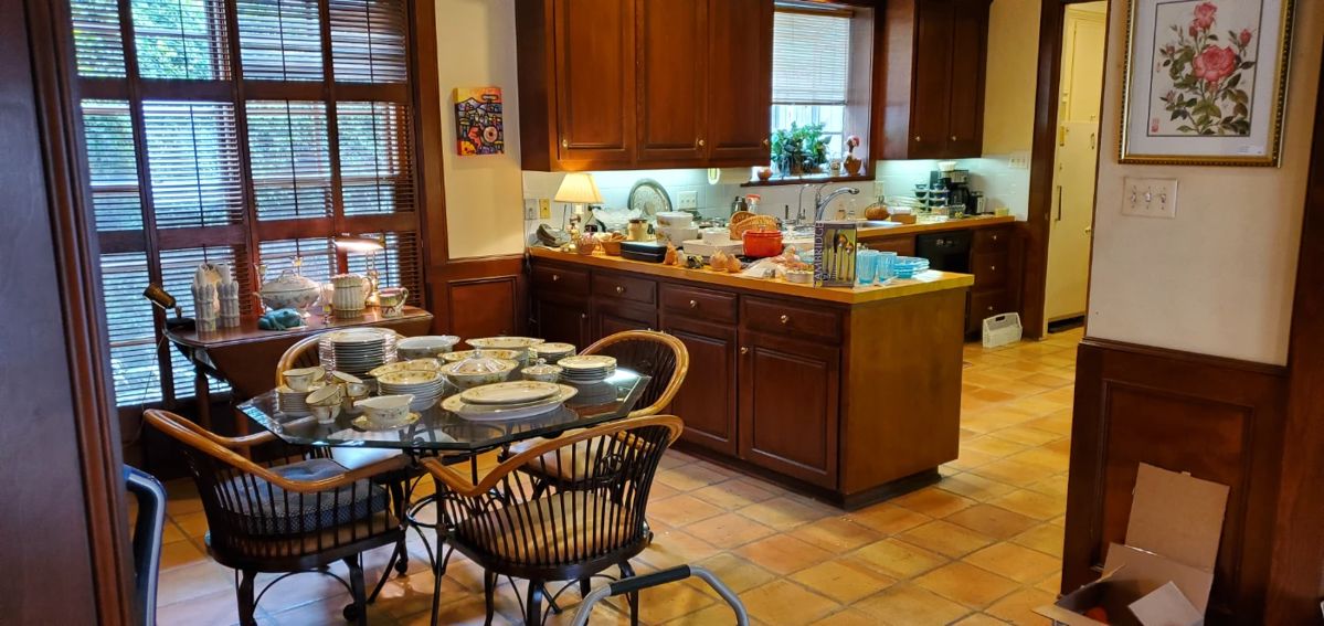 Southampton Estate Sale in Houston, TX starts on 11/3/2023