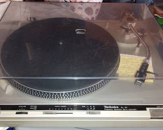 Technics turn table 