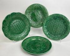 VINTAGE Wedgwood Majolica High Relief Gorgeous Green decorative plates set of 4 in good condition