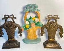 Vintage Painted Cast Iron Flower Bouquet Door Stop PLUS 2 Brass Flower Bouquet Book Ends