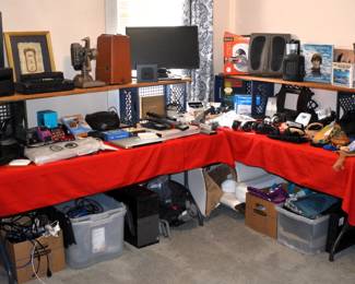 Middle Bedroom Overview