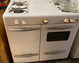Vintage gas stove 