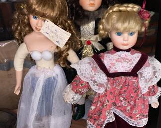 Assorted dolls