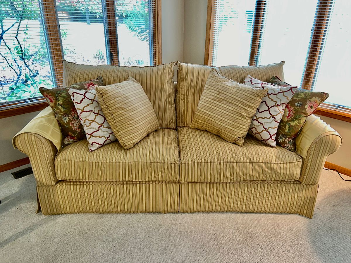 Beautiful Worthington Tag Sale! (lovely furniture,... starts on 10/20/2023