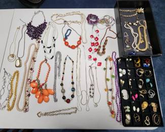 Fantastic Lot Of Jewelry
