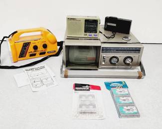 Vintage Samsung TV Radio More