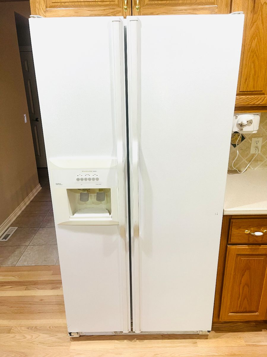 Forest Glen Estate Sale in Council Bluffs, IA starts on 10/21/2023