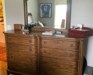 DRESSER WITH MIRROR.  HOOKER FURNITURE 