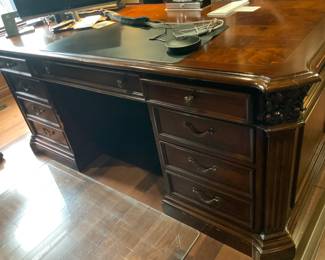 HOOKER CUSTOM OFFICE DESK.  WONDERFUL CONDITION
