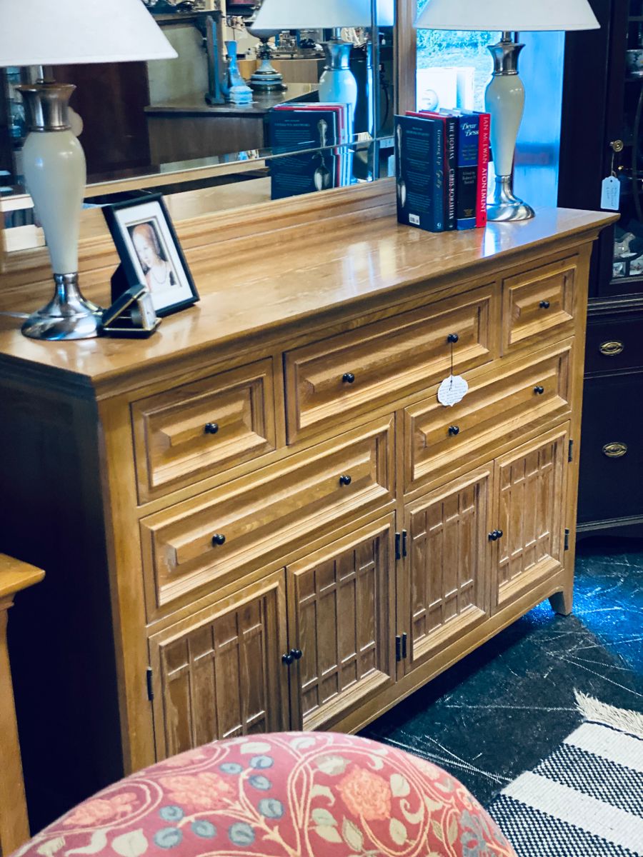 The Villages Estate Sale in Summerfield, FL starts on 10/18/2023