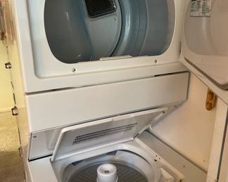 Kenmore Washer/Dryer Unit