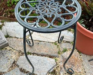 Black Metal Plant Stand