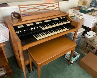 A Hammond organ!