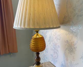 Cool Amber Glass vintage table top lamp.