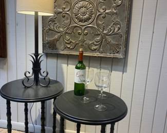 Tradicional accents can give a room a touch of class!