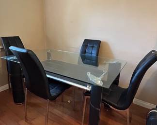 Modern Dining Table with 6 Chairs Total