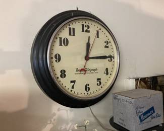 Sadly this does not work! Needs repair.