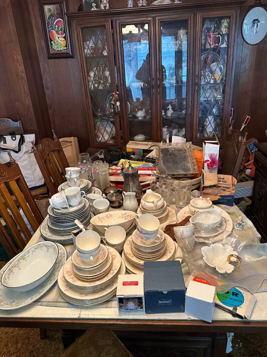 Town & Country Estate Sales in Bergenfield, NJ starts on 10/19/2023