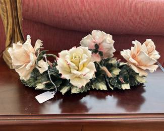 NICE EXAMPLE OF CAPODIMONTE