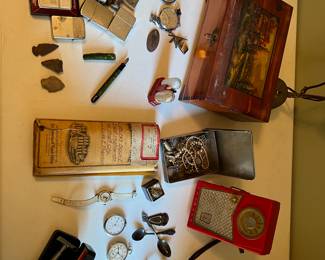Misc collectibles and watches