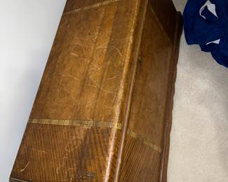 Waterfall blanket chest