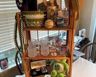 Nice variety of vintage items