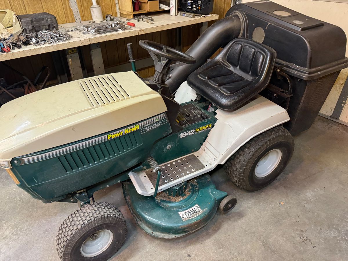 PRIOR LAKE ESTATE SALE in Prior Lake, MN starts on 10/21/2023