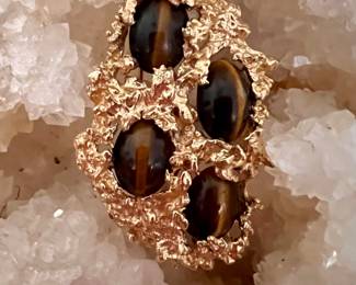 Vintage 18k Brutalist tiger’s eye brooch