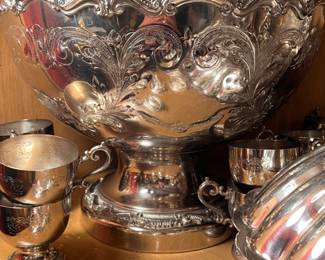 Punch bowl and 12 cups