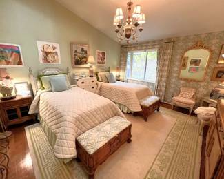 Guest bedroom with hand painted twin beds