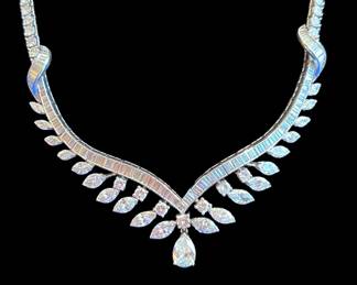 This necklace is the ULTIMATE cocktail necklace