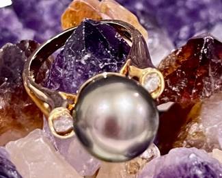 Tahitian pearl & diamond ring