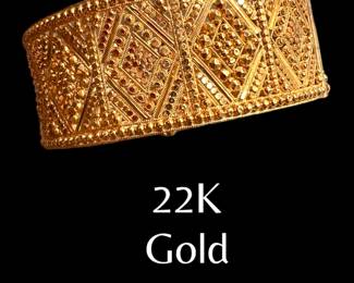 22 carat gold bangle