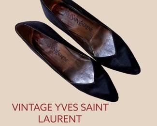 Vintage YSL pumps in black sued
