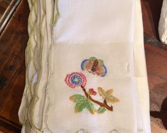 (8) placemats & napkins - Linen Herend “Queen Victoria”