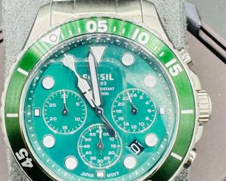 64	$40 	
Fossil chrono green
