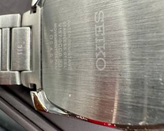 28	$70 	
Seiko tank watch solar SZ 6"" inside seam stainless"	