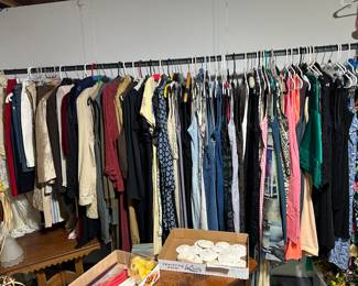 Ladies dresses - quality brands
L-XL sizes 