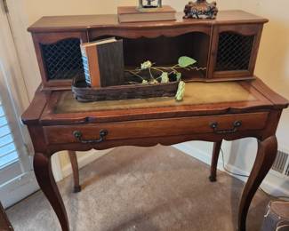 Vintage Ladies Writing Desk