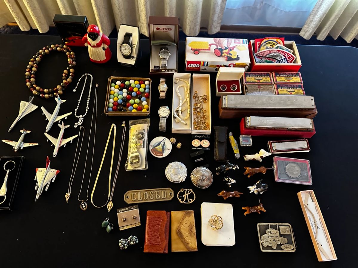 40 OFF Livonia Estate Sale starts on 12/1/2023