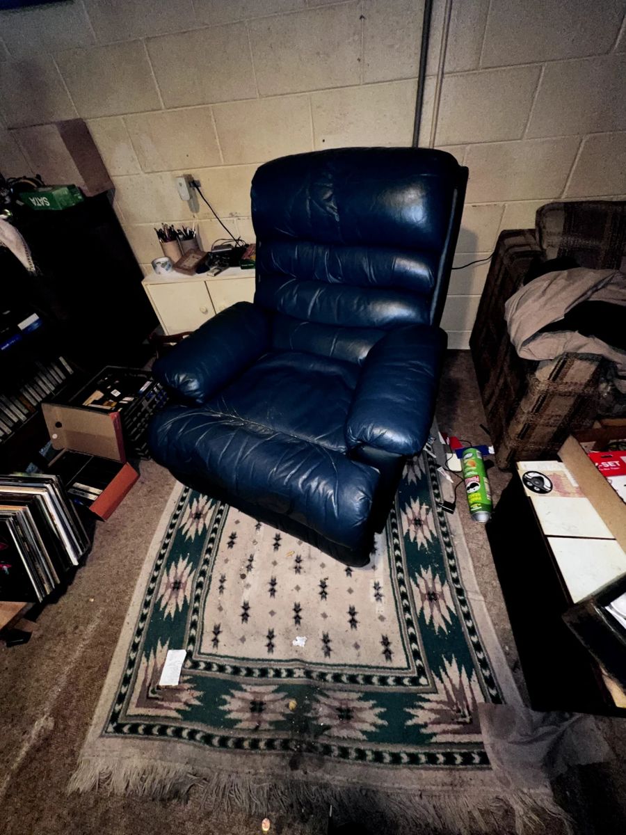 Estate Sale (NO PARKING ON STREET) in North Royalton, OH starts on 10