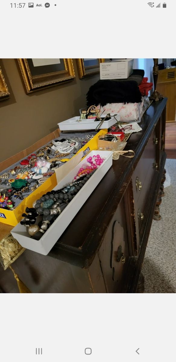 Estate Sale Hosted by Taylors Estate Liquidation... starts on 10/25/2023